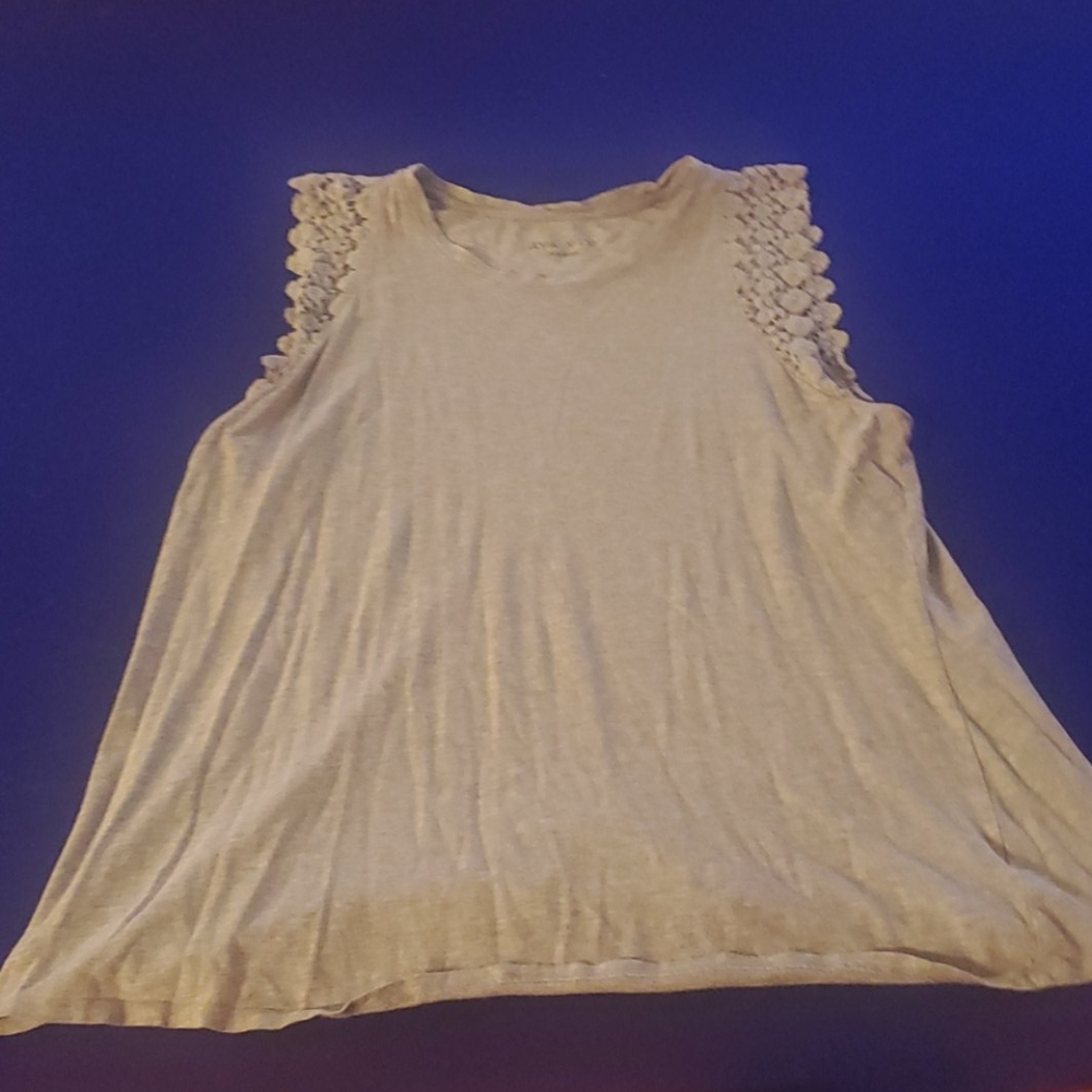 Grey flower lace cap sleeve